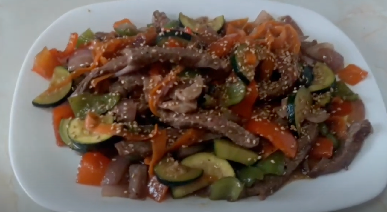 Wok de ternera y verduras